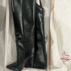 CHRISTIAN LOUBOUTIN
Astrilarge Botta 100 black leather boots